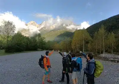 Vers le port neuf de Pinède